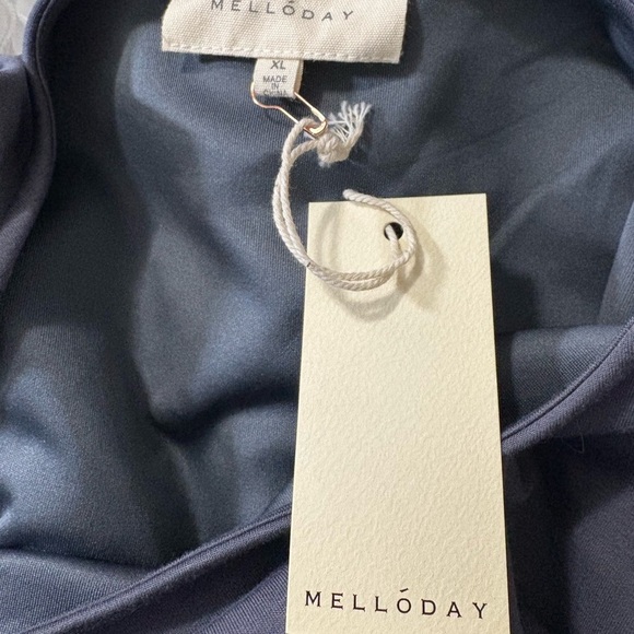 MELLODAY Elegant Gray Maxi Dress, Round Neck with Side Tie Detail and Side Slits - Picture 9 of 12